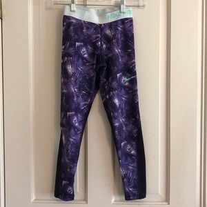 Girls Nike leggings